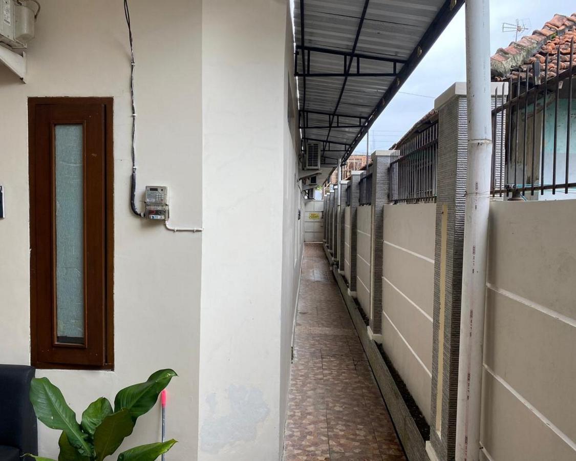 Jatiwinangun Homestay Near Gor Satria Purwoketo Mitra Reddoorz Purwokerto Exterior foto